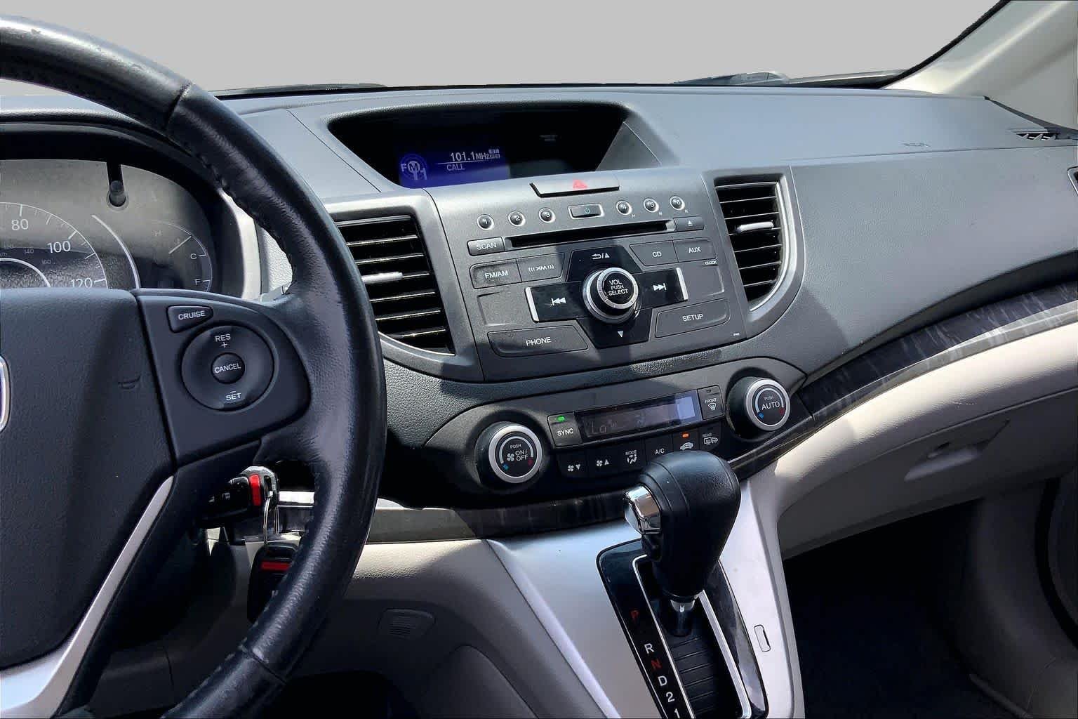 Used 2014 Alabaster Silver Metallic Honda EX-L image 7