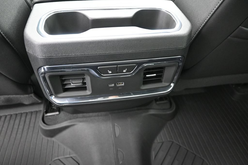 New 2026 Sterling Gray Metallic Chevrolet High Country image 19