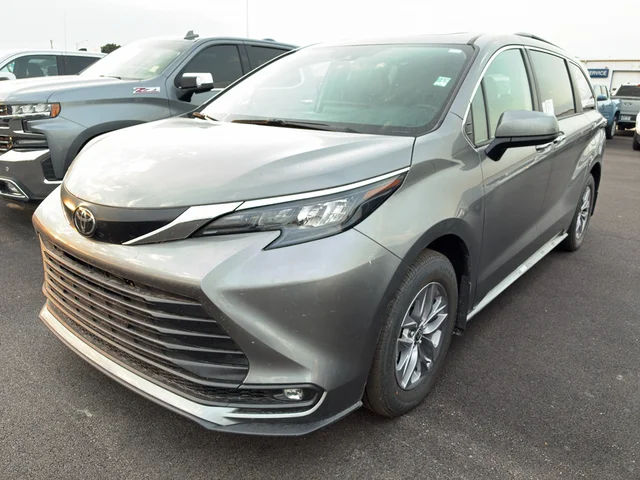 2026 Toyota Sienna XLE