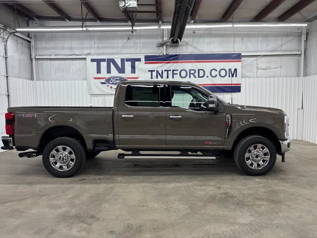 2026 Ford Super Duty F-350® Lariat®