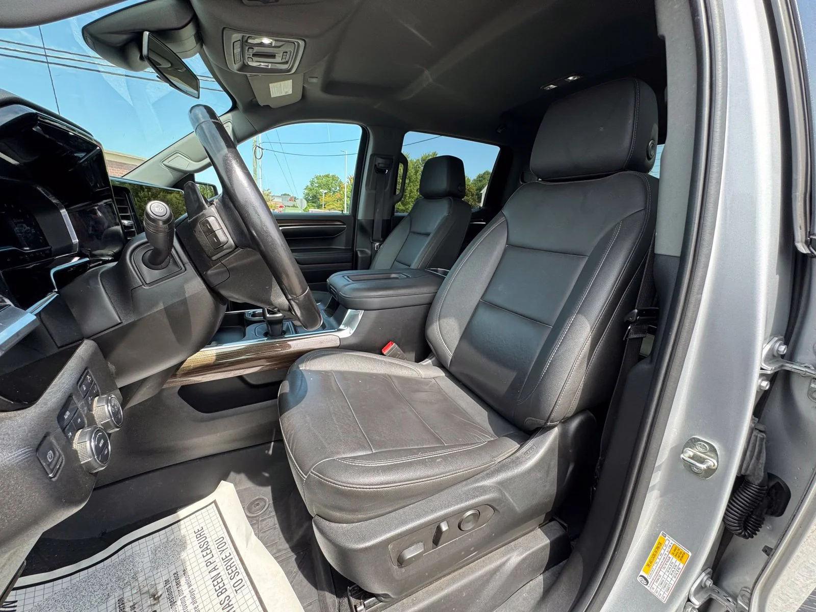 Used 2022 SILVER ICE METALLIC Chevrolet RST image 11