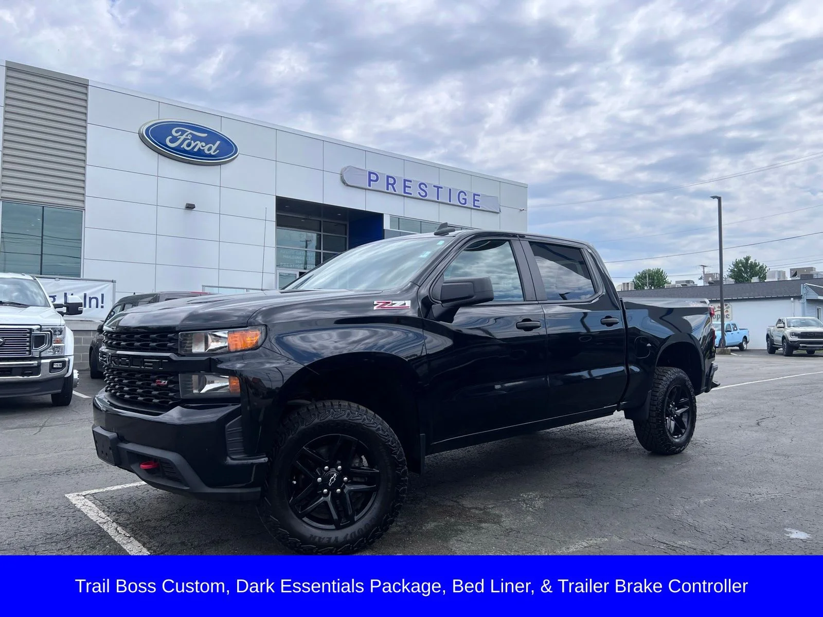 2022 Chevrolet Silverado 1500 Custom Trail Boss Crew Cab Short Box's photo