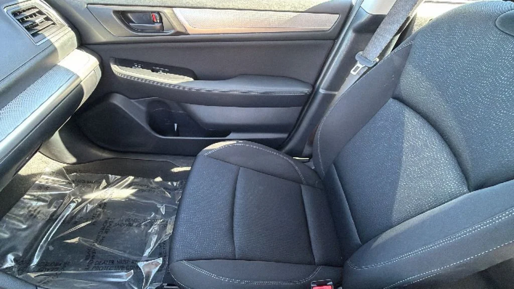 Used 2019 Crystal White Pearl Subaru 2.5i image 12