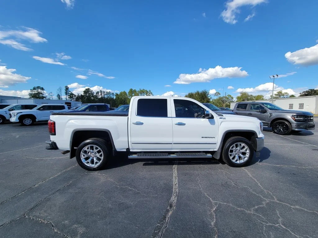 Used 2018 SUMMIT WHITE GMC SLT image 7