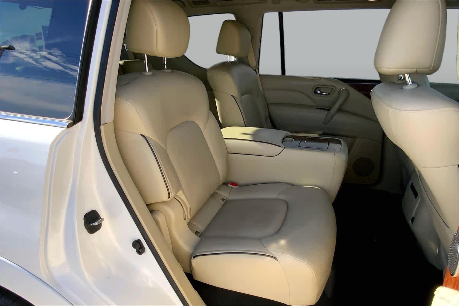 Used 2019 Moonstone White INFINITI LUXE image 20