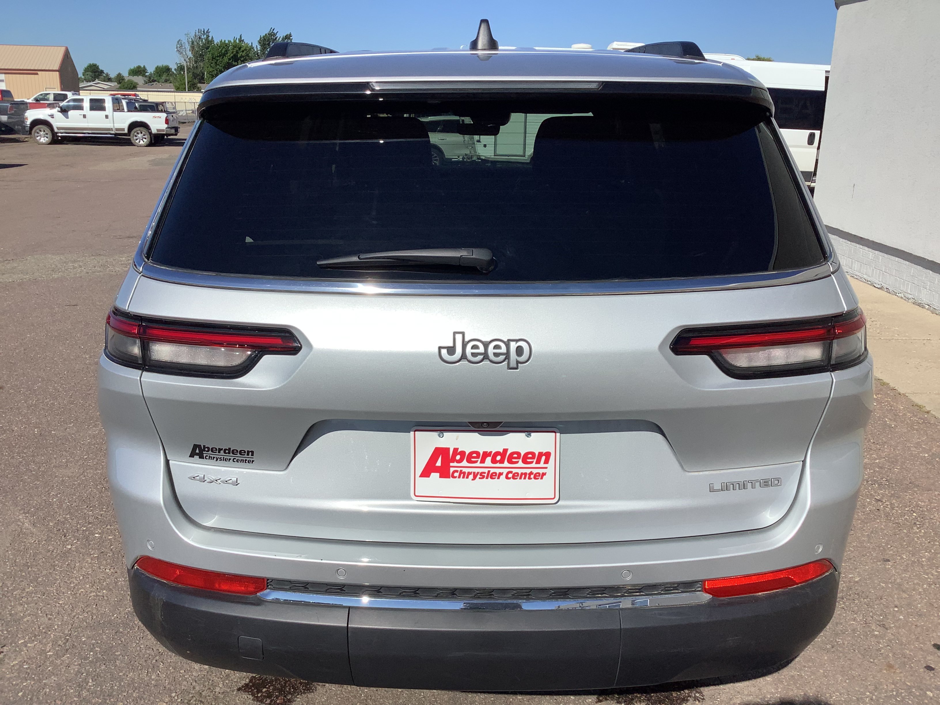 Used 2025 Silver Jeep Limited image 6