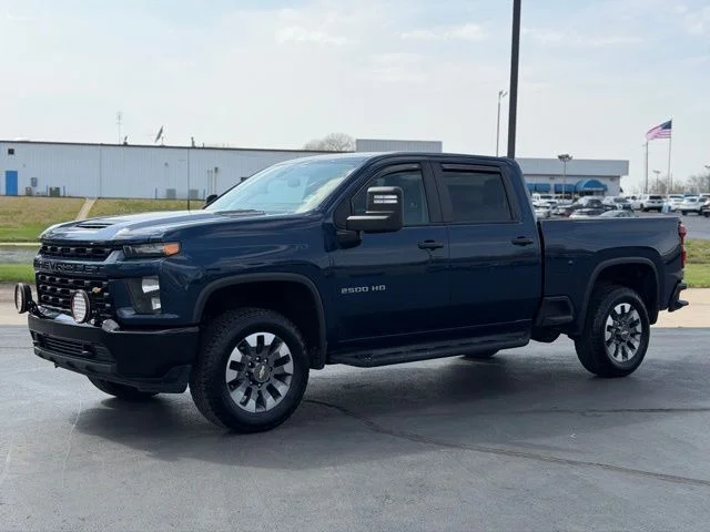 Used 2022 Blue Chevrolet Custom image 3