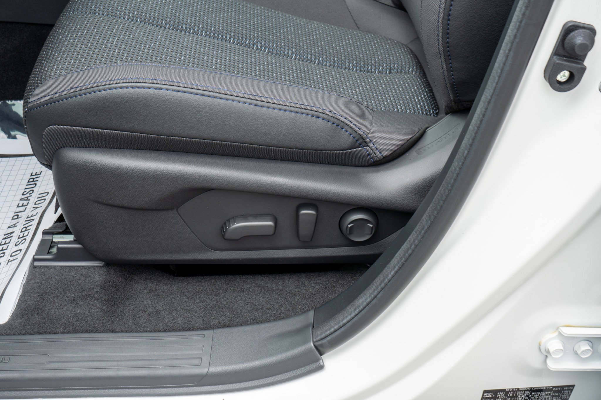 New 2026 CRYSTAL WHITE PEARL Subaru Premium image 30