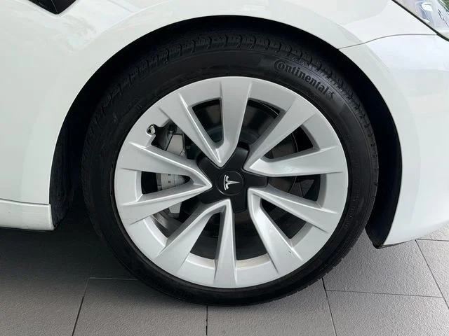 Used 2023 White Tesla Base image 14