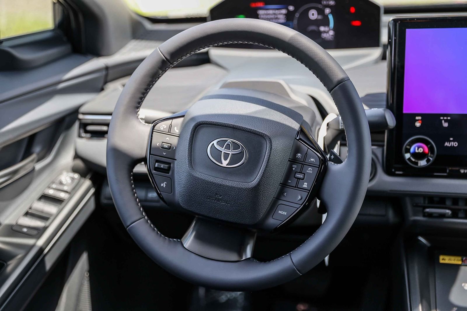 2026 Toyota C-HR SE - Photo 14