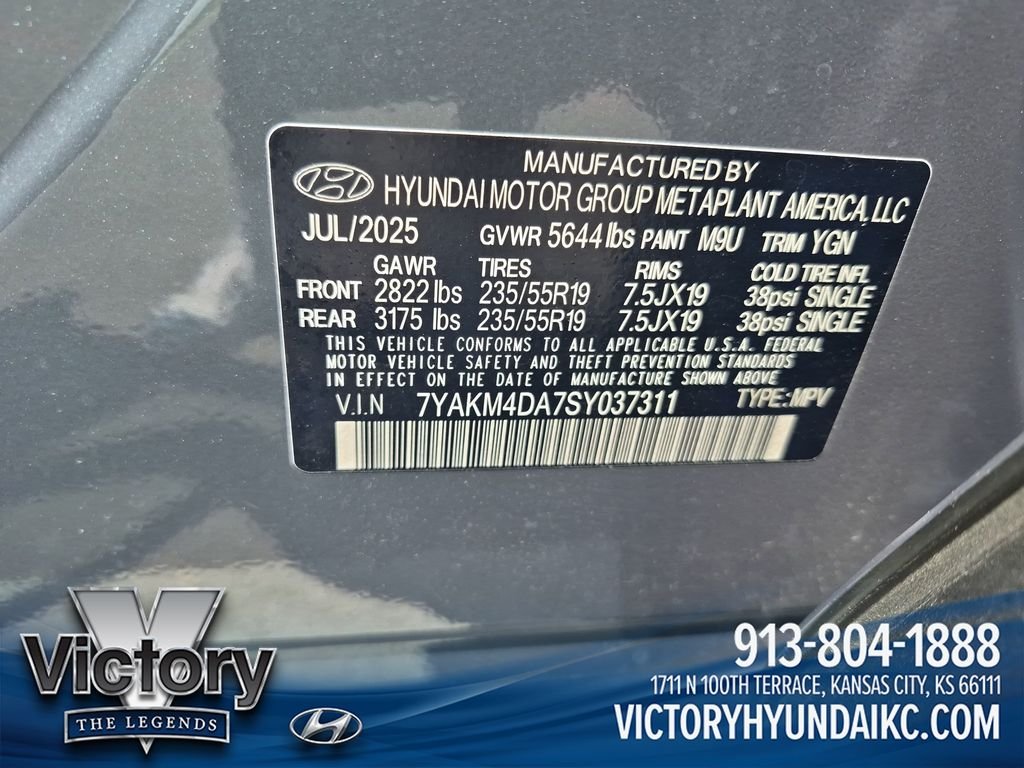 Used 2025 Green Hyundai SE image 29