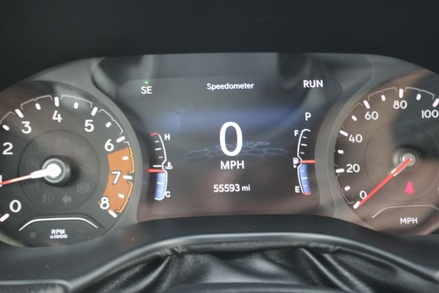 Used 2022 Gray Jeep Latitude image 16