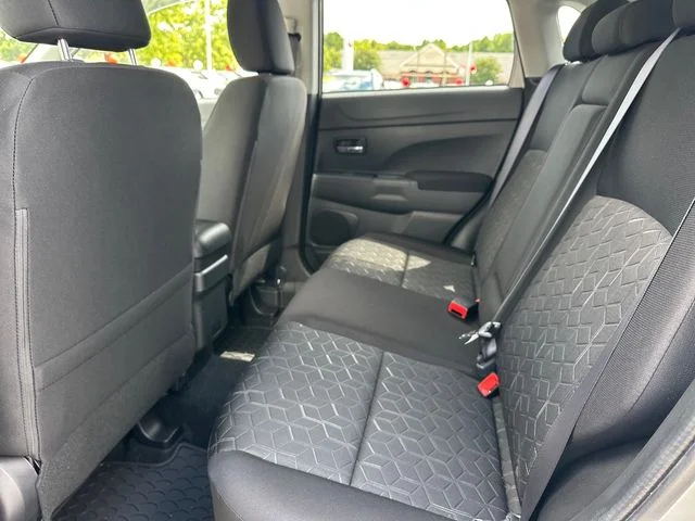 Used 2025 Silver Mitsubishi 2.0 ES image 14