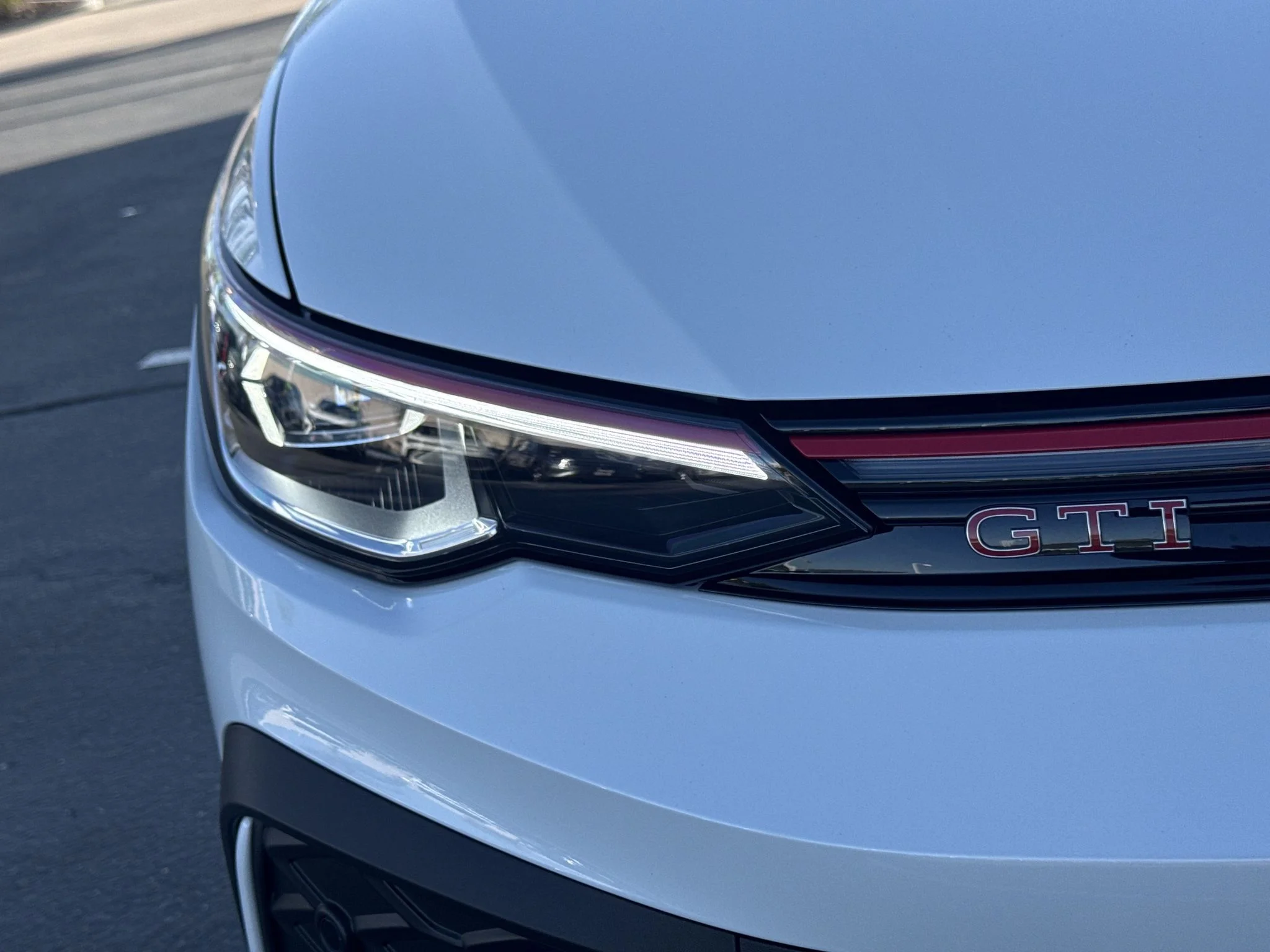 New 2026 Opal White Pearl Volkswagen SE image 9