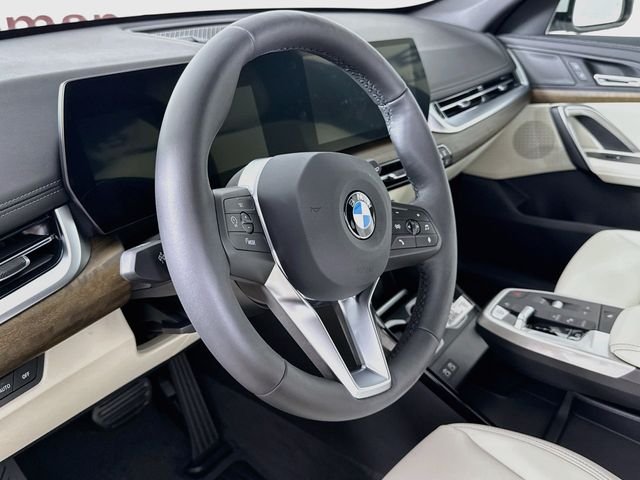 New 2026 White Metallic BMW xDrive28i image 11
