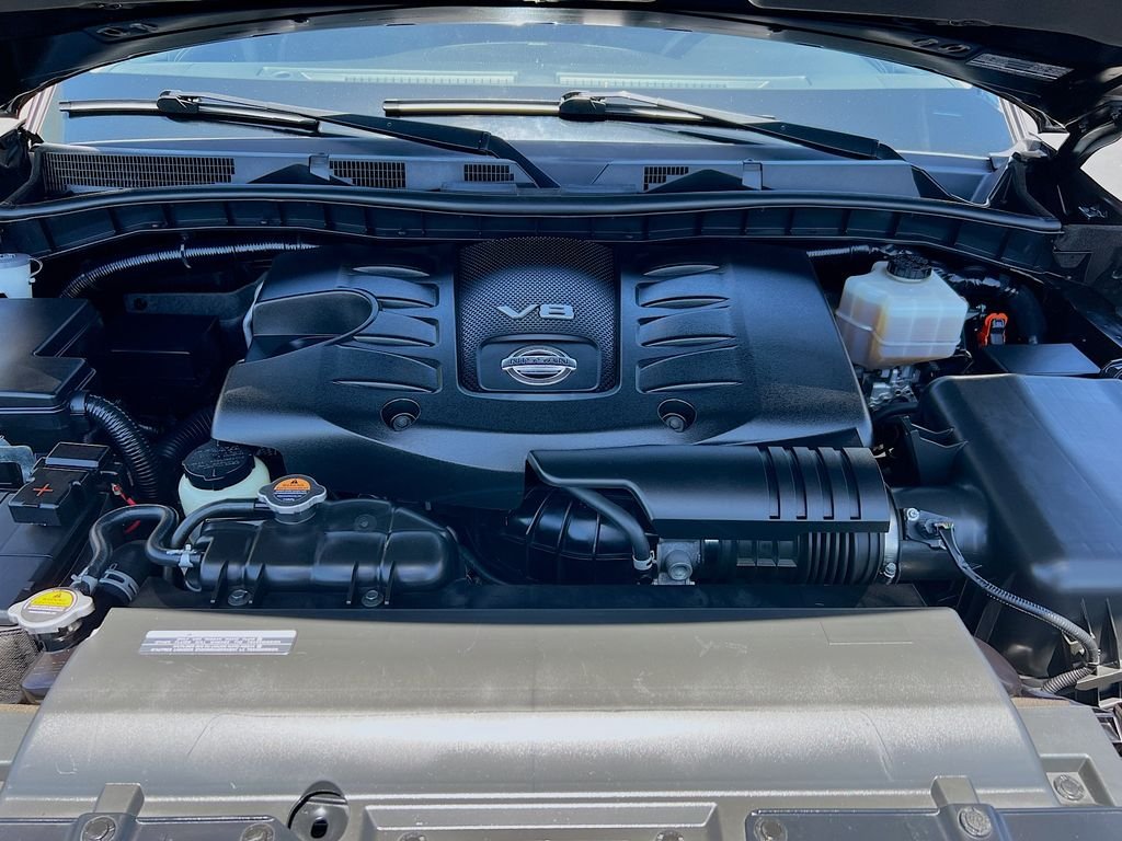 Used 2019 Super Black Nissan SL image 32