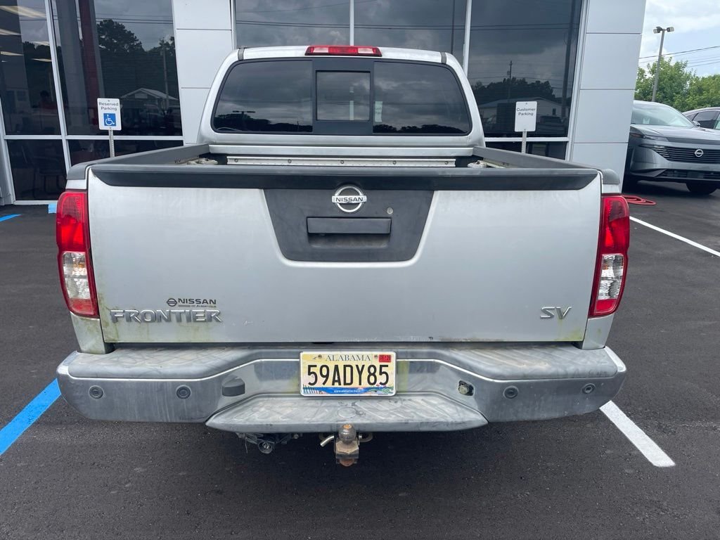 Used 2014 Silver Nissan SV image 8