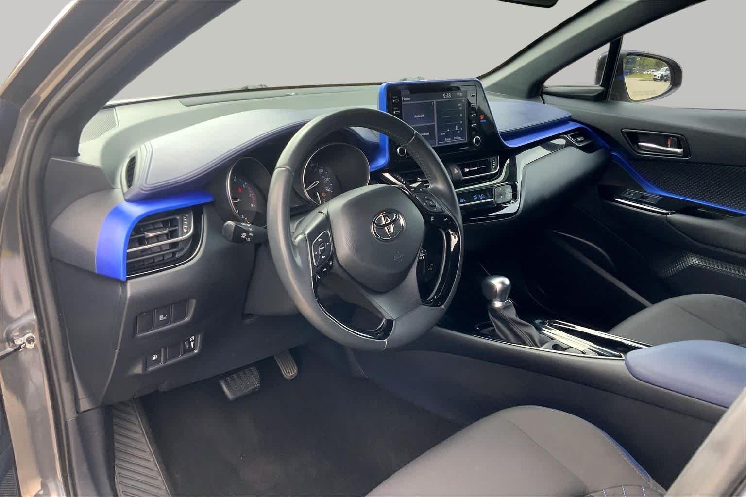 Used 2022 Magnetic Gray Metallic Toyota XLE image 17