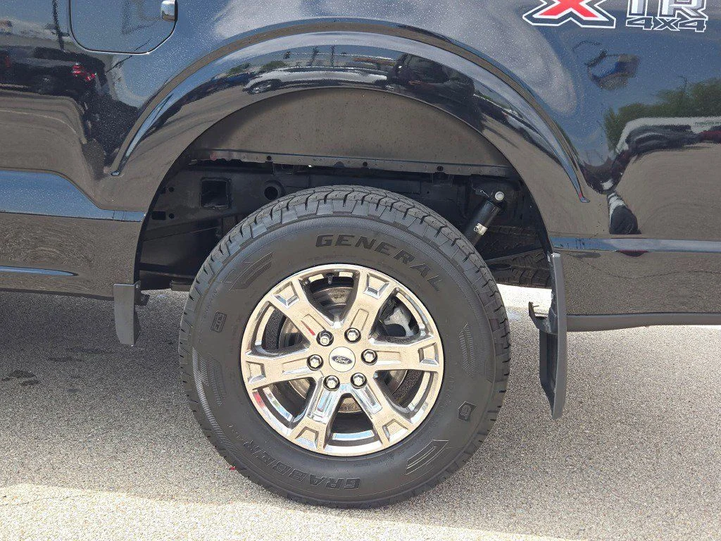Certified Used 2023 Black Metallic Ford XLT image 16
