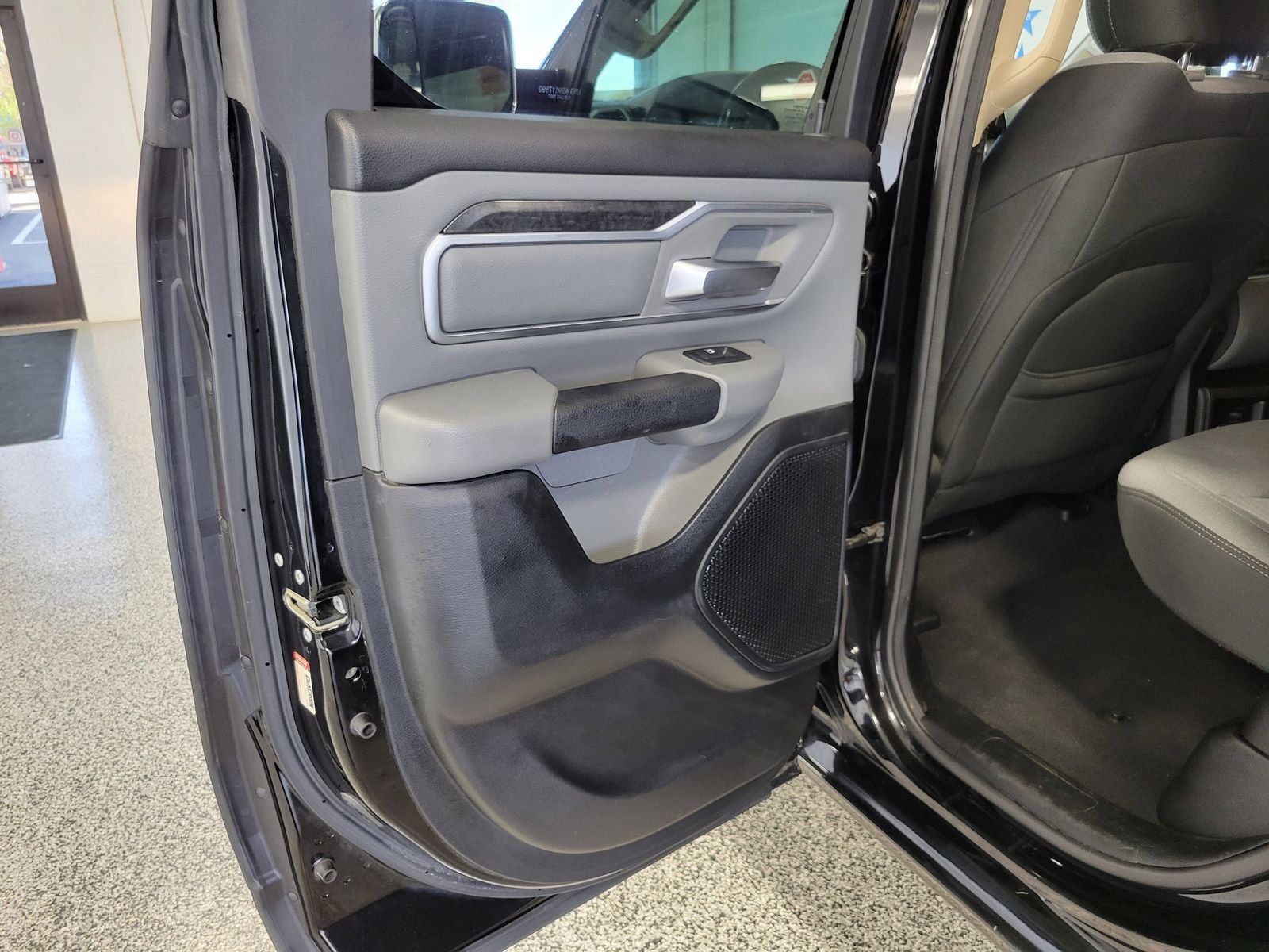 Used 2019 Black Ram Big Horn/Lone Star image 19