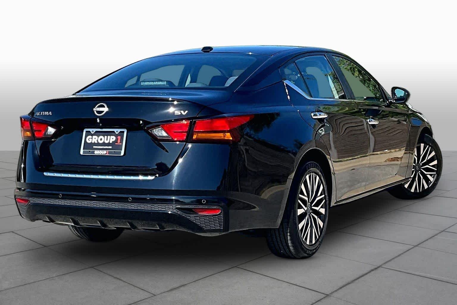 Certified Used 2023 Super Black Nissan 2.5 SV image 13