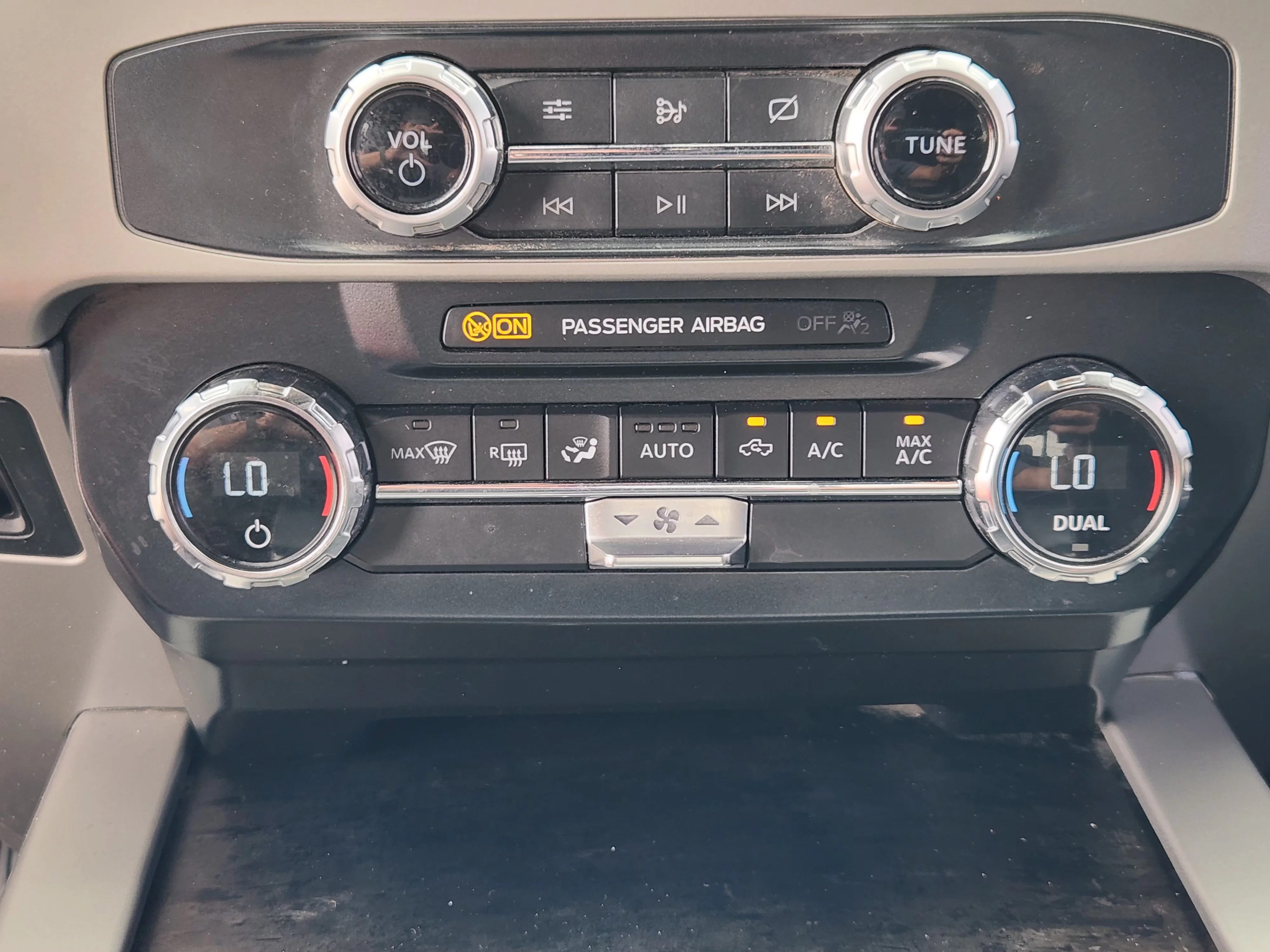 Used 2022  Ford XL image 19