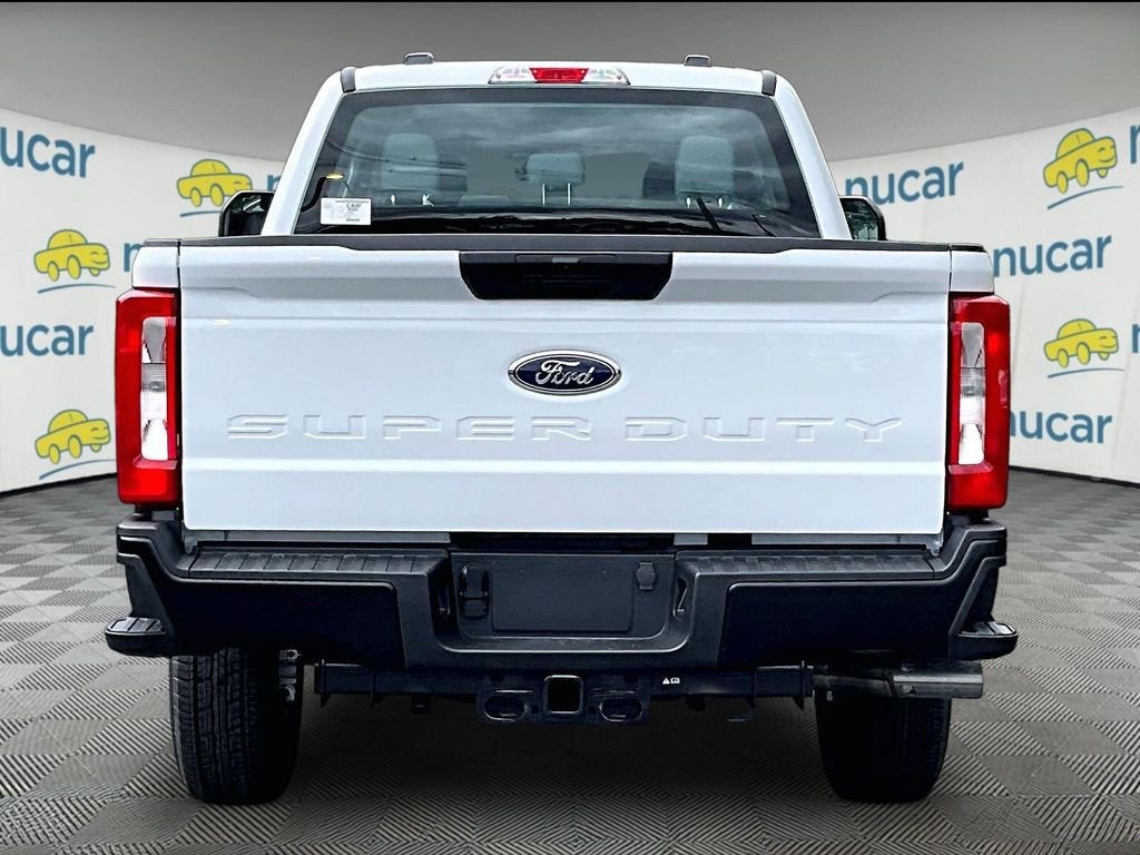 New 2026 Oxford White Ford XL image 5