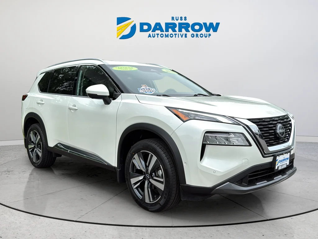 Used 2023 White Nissan SL image 7