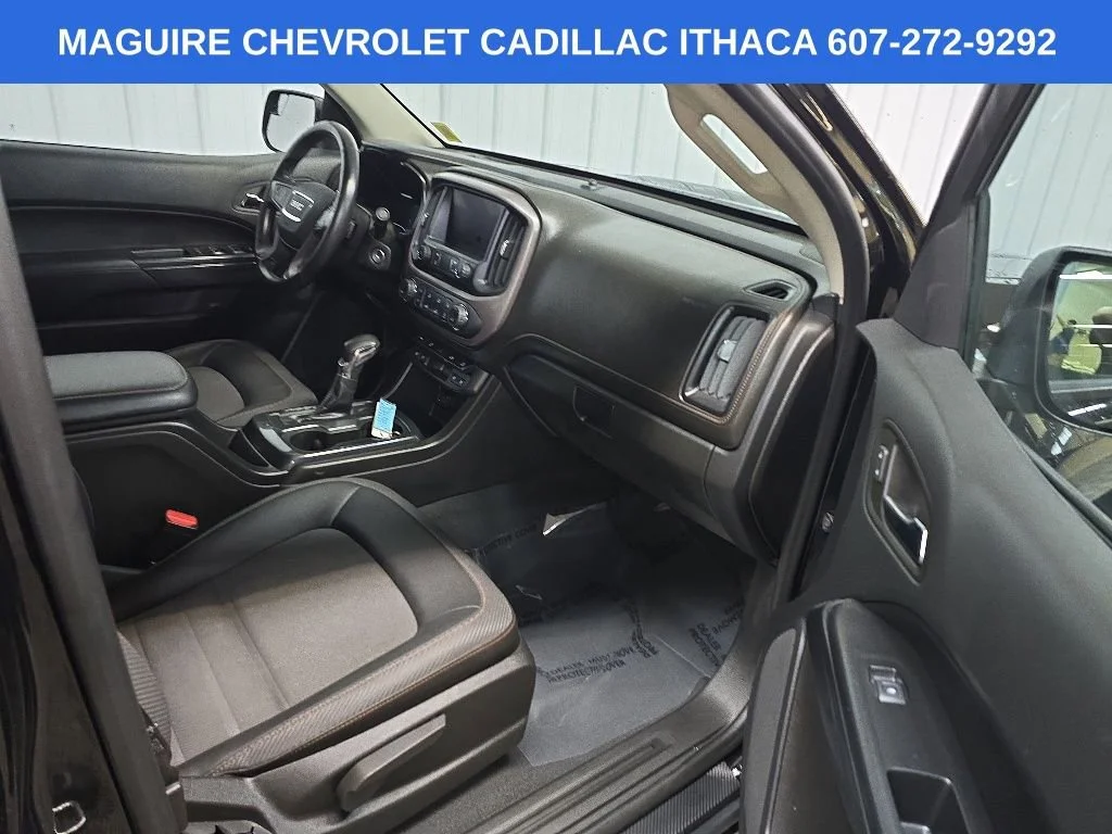Used 2022 Onyx Black GMC AT4 - Cloth image 15