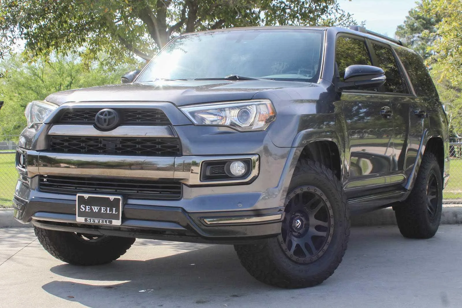 2019 Toyota 4Runner Night Shade V6's photo