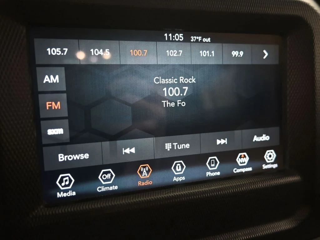 Used 2020 White Jeep Unlimited Sahara image 20