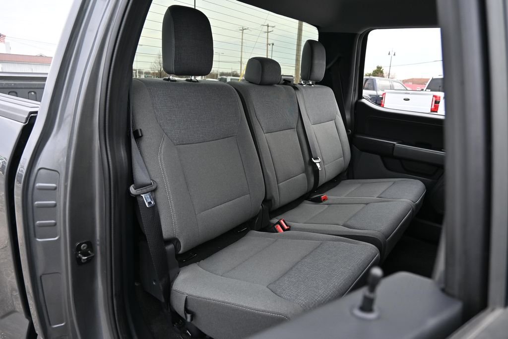 Used 2025 Gray Ford XLT image 25