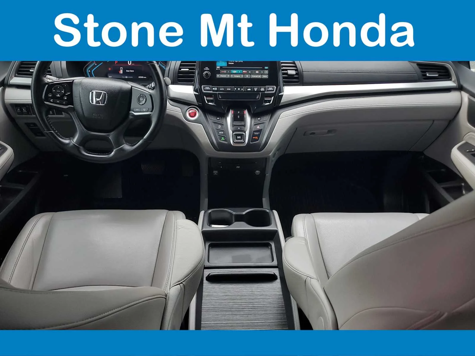 Used 2019 Modern Steel Metallic Honda Touring image 14