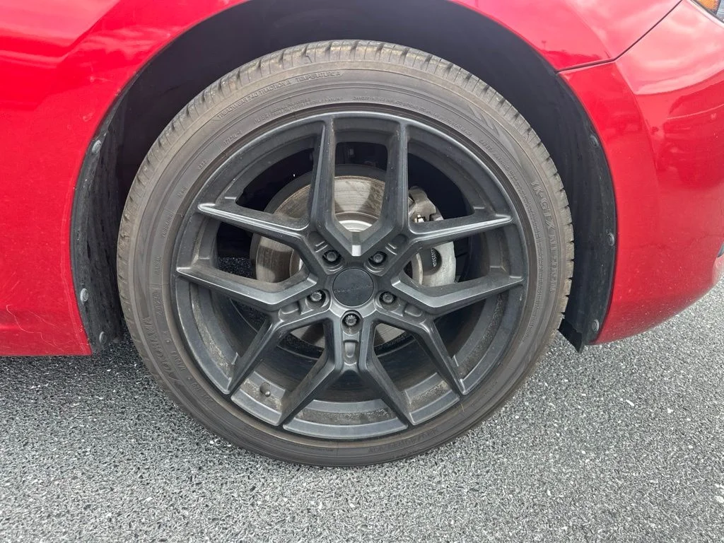 Used 2018 Red Metallic Mazda Grand Touring image 5
