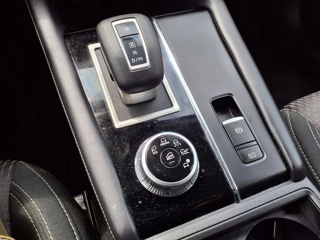 Certified Used 2022 Silver Mitsubishi ES image 11