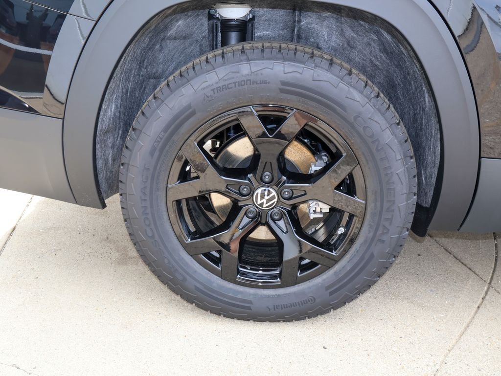 New 2026 Black Volkswagen 2.0T Peak Edition image 9