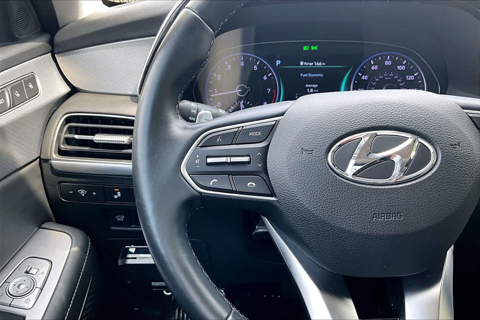Used 2022 Hyper White Hyundai SEL image 24
