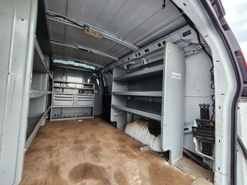 Used 2017 Summit White Chevrolet Work Van image 9