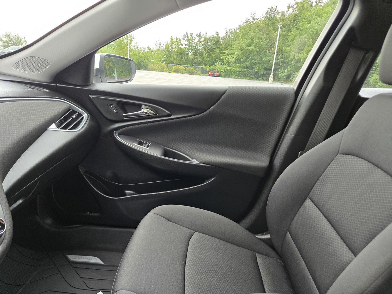 Used 2021 SUMMIT WHITE Chevrolet LT image 14