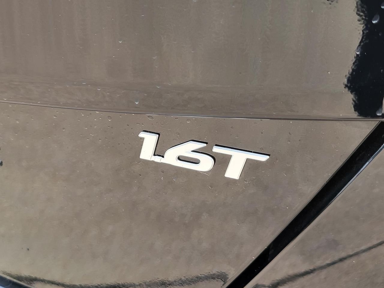 2026 Hyundai Kona Limited - Photo 6