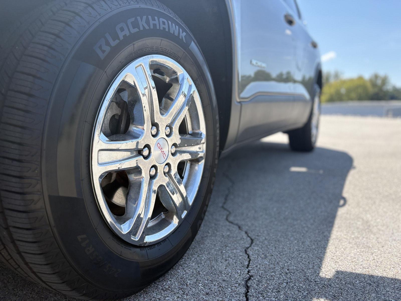 Used 2019 Pepperdust Metallic GMC SLE image 14