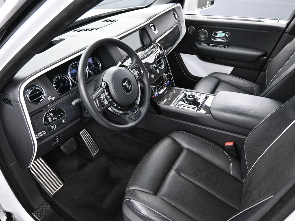 2021 Rolls Royce Cullinan Black Badge photo 4