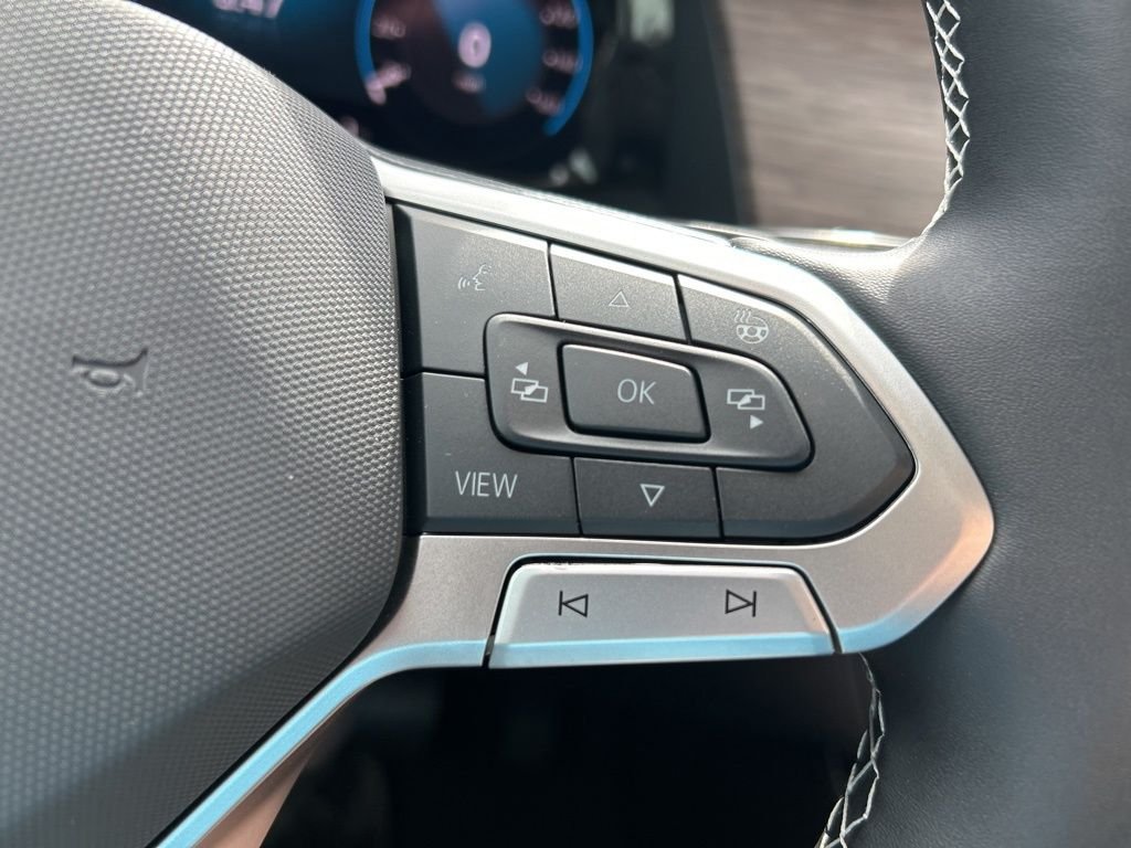 New 2026 White Volkswagen 2.0T SEL image 29