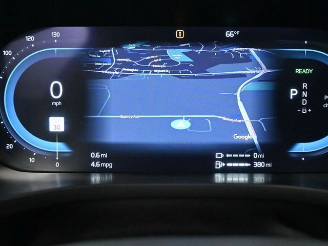 2022 VOLVO XC60 - Image 12