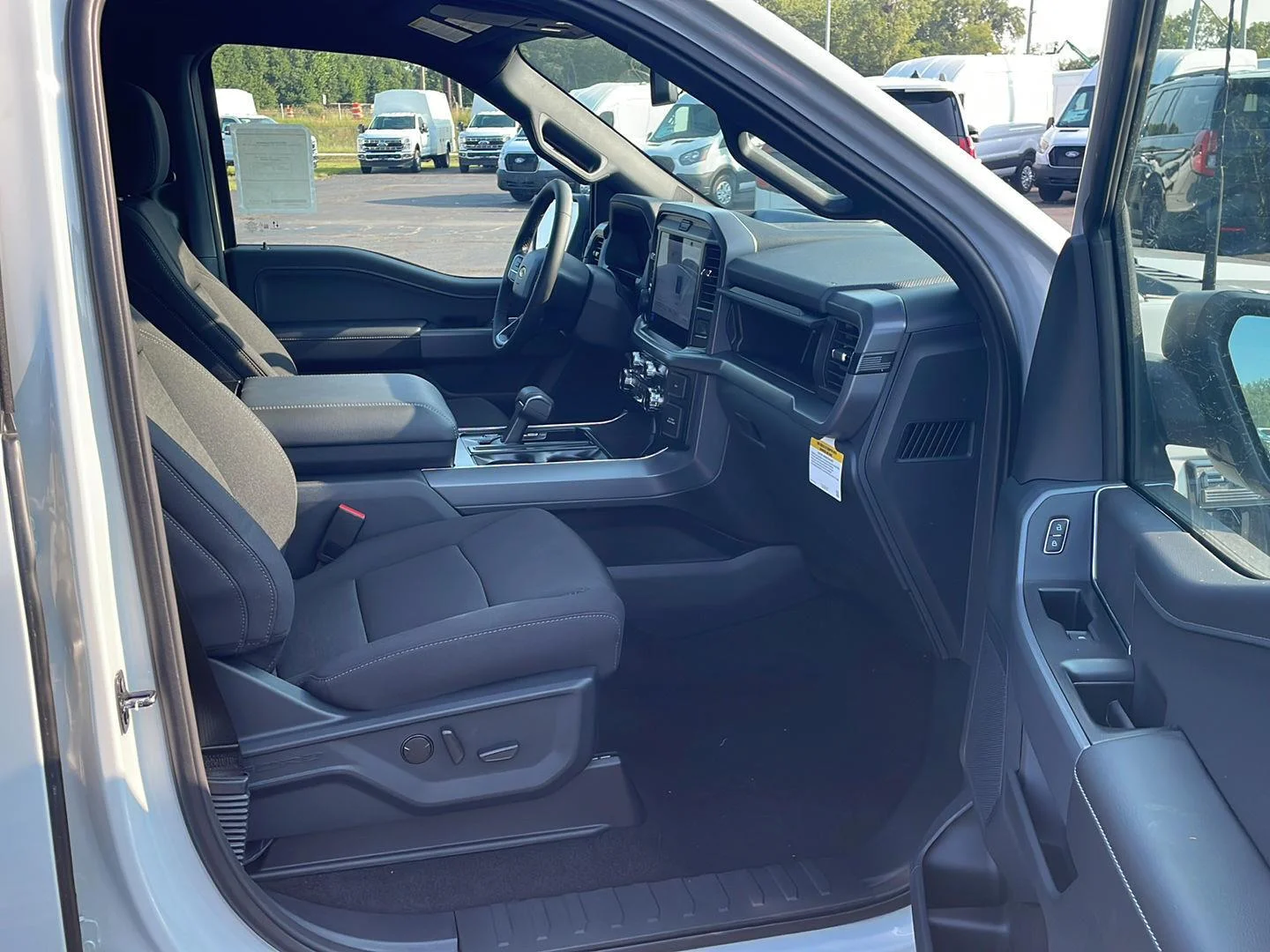 New 2026 Avalanche Ford XLT image 26