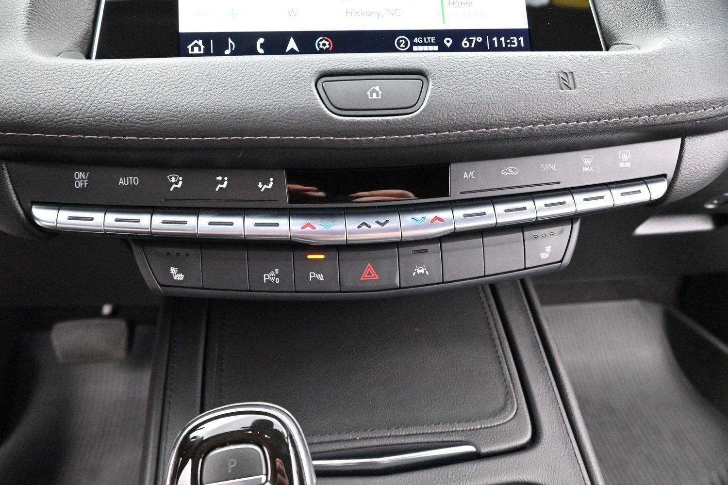 Used 2021 CRYSTAL WHITE TRICOAT Cadillac AWD Premium Luxury image 25