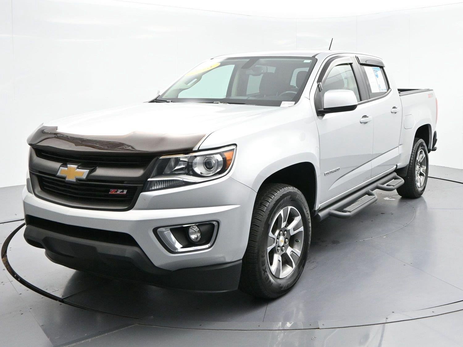 Used 2018 SILVER ICE METALLIC Chevrolet 4WD Z71 image 3