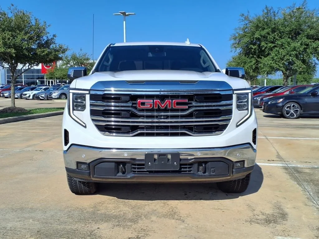 2023 GMC Sierra 1500 SLT - Photo 18