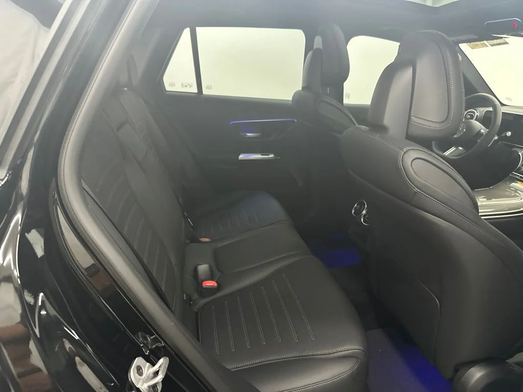 New 2026 Black Mercedes-Benz GLC 300 image 23