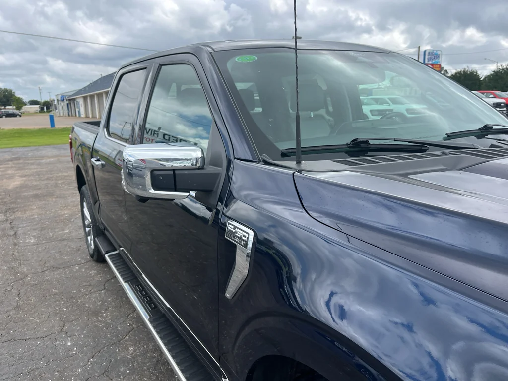 Used 2024 Antimatter Blue Metallic Ford LARIAT image 12